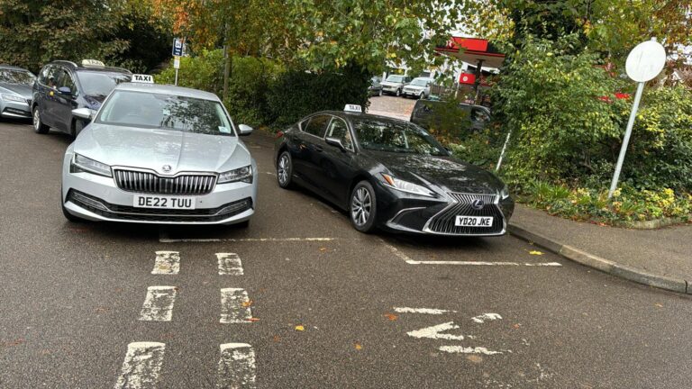SB Farnham 24-Hour Taxi