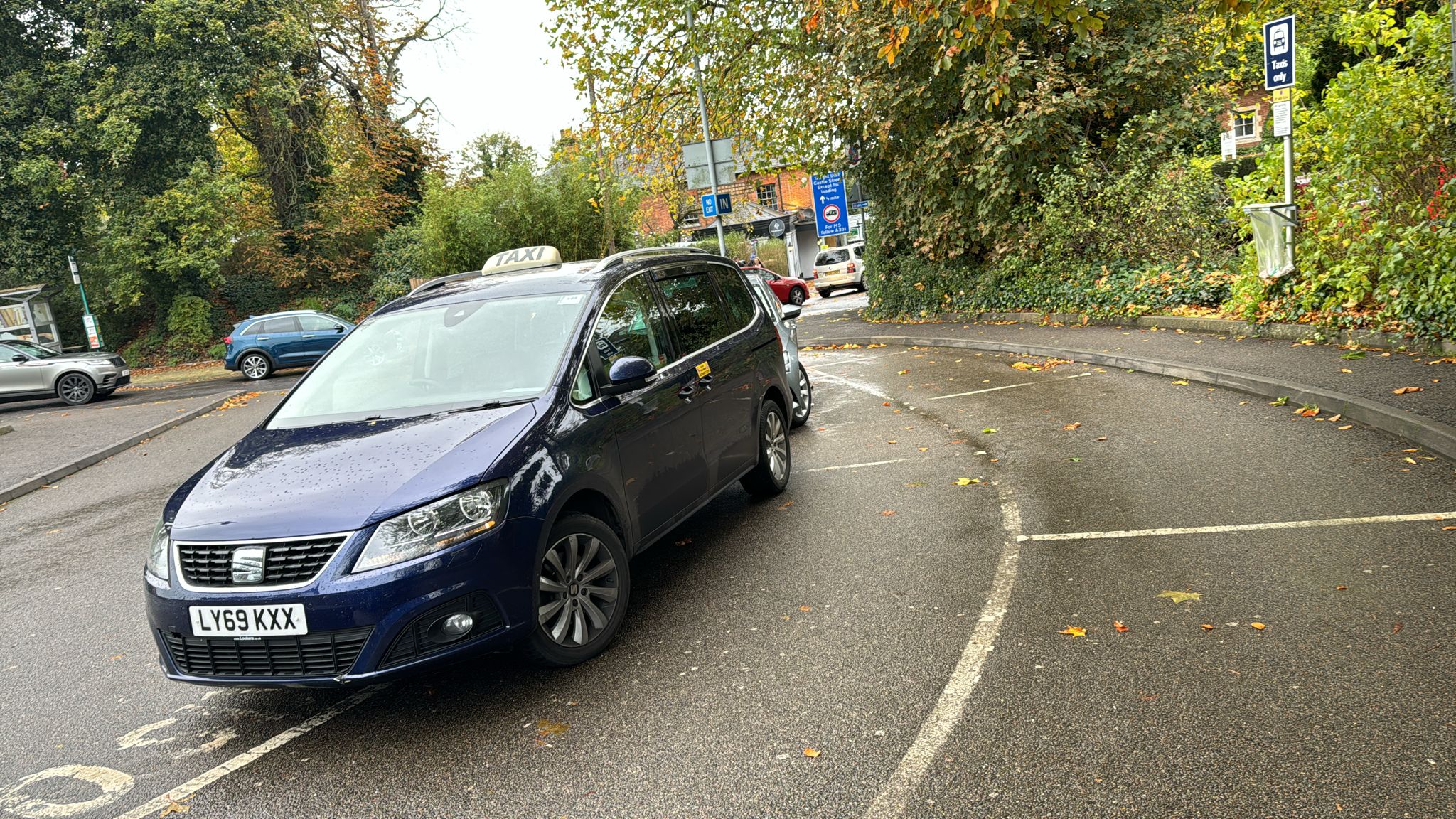 Farnham Cabs | Farnham Taxis with Competitive Prices